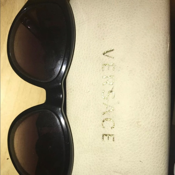 Gianni Versace Sunglasses MOD 424 COL 852 BK - Picture 1 of 4